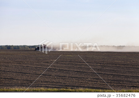 processing field tractor processing field tractor 35682476