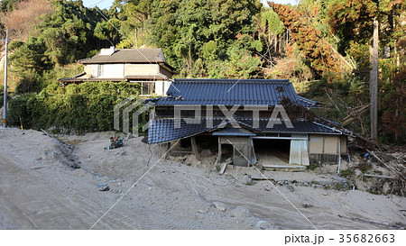 空撮 2017年11月11日撮影 九州北部豪雨後の朝倉市杷木松末 35682663