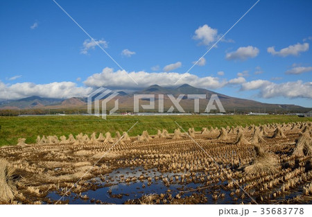 秋の八ヶ岳遠景 秋の八ヶ岳遠景 35683778