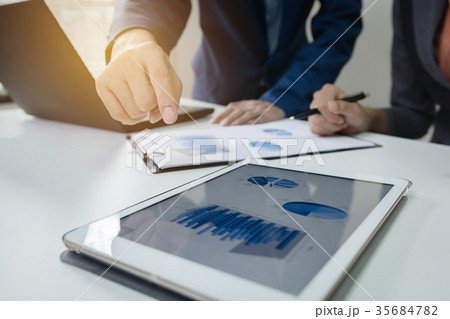 Business team meeting consulting 35684782