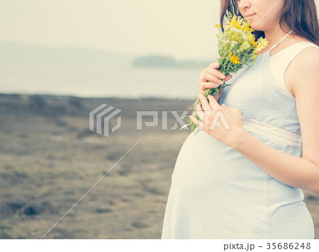 wildflowers pregnant maternity birth child 35686248