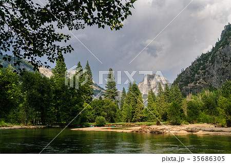 Approaching Thunderstorm over Yosemite Valley Approaching Thunderstorm over Yosemite Valley 35686305