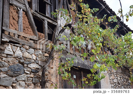 トルコ　世界遺産　ジュマルクスズ　オスマン帝国時代古民家 35689763