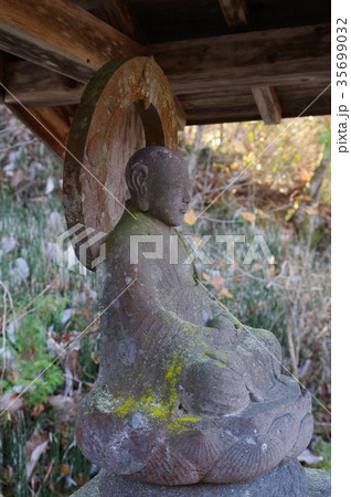 信州の文化財 名工 守屋貞治の石仏 延命地蔵菩薩像(長野県木曽町開田高原末川 瑞松寺) 信州の文化財 名工 守屋貞治の石仏 延命地蔵菩薩像(長野県木曽町開田高原末川 瑞松寺) 35699032