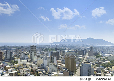 五稜郭タワーから見る函館山 35699838