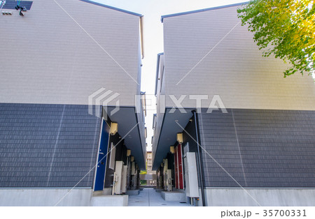 新築アパート　通りからの外観 35700331