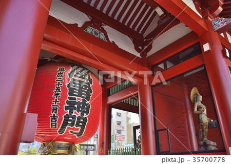 東京　浅草　雷門 35700778