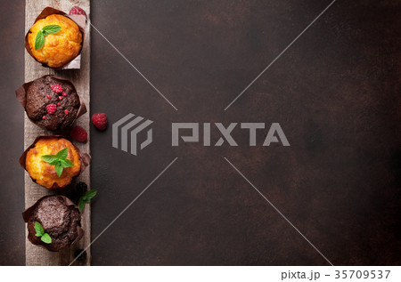 Muffins with berries Muffins with berries 35709537