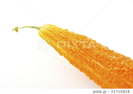 熟れたゴーヤー 35710828