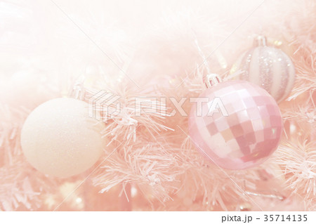 ピンクのクリスマスツリー ピンクのクリスマスツリー 35714135