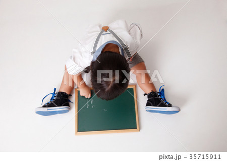 writting on chalk board 35715911