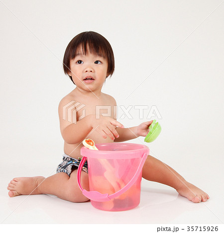 boy enjoying summer break 35715926