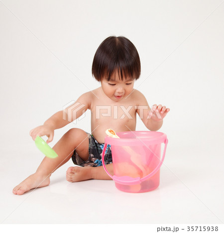 boy enjoying summer break 35715938