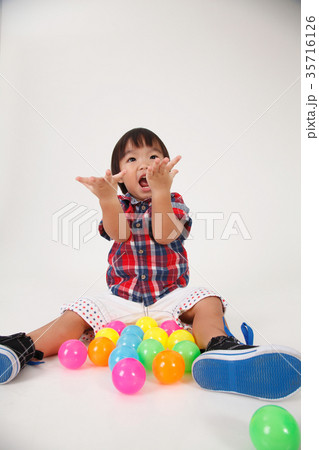 boy playing boy playing 35716126
