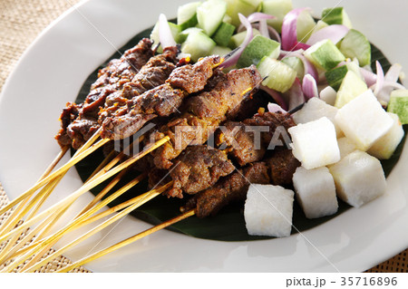 beef satay 35716896