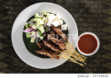 beef satay 35716928