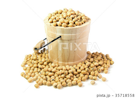Soy beans isolated on white background Soy beans isolated on white background 35718558