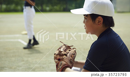 少年野球　練習　試合　守備　ポートレート 35723793