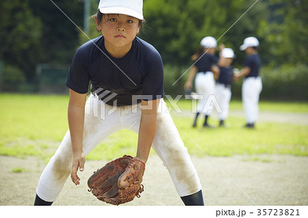 少年野球　練習　試合　守備　ポートレート 35723821