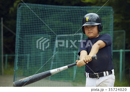 少年野球　バッター　ポートレート 35724020