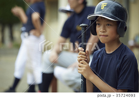 少年野球　バッター　ポートレート 35724093