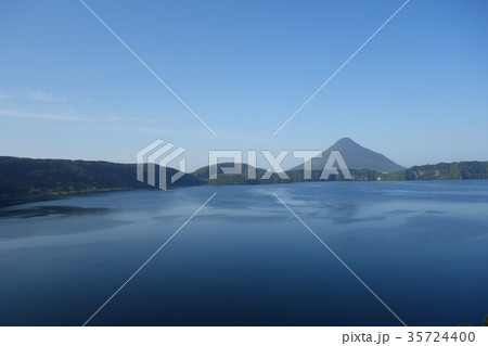 開聞岳と池田湖　自然　風景　旅　旅行　指宿　南九州 35724400