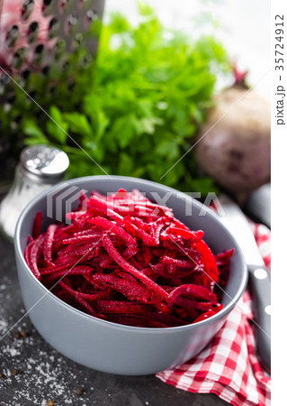 Beet, beetroot 35724912