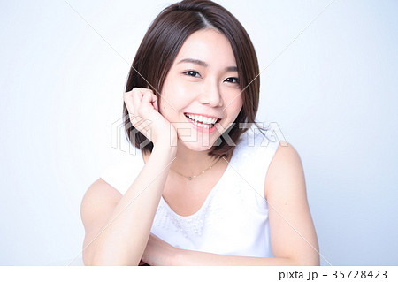 目があう笑顔 目があう笑顔 35728423