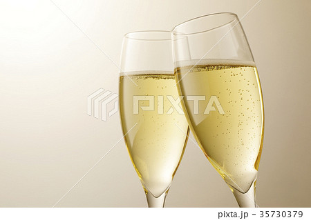 シャンパン 35730379