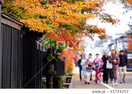 晩秋の角館　武家屋敷で紅葉狩り 35734257