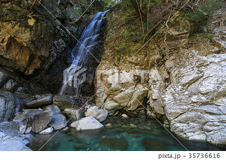 愛媛県久万高原町 面河渓 霧ヶ追の滝 愛媛県久万高原町 面河渓 霧ヶ追の滝 35736616
