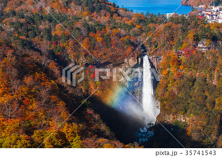 【栃木】日本の名瀑　紅葉の華厳の滝 35741543