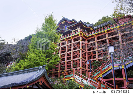 佐賀県の美しい祐徳稲荷神社 35754881