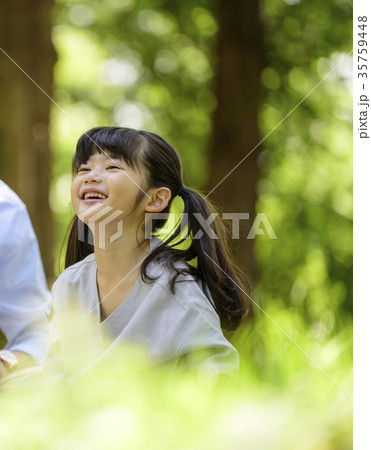女の子 女性 女 35759448