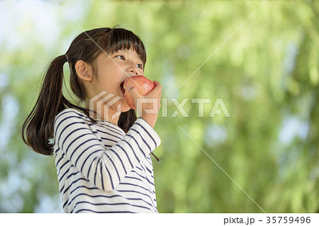 女の子 女性 女 35759496