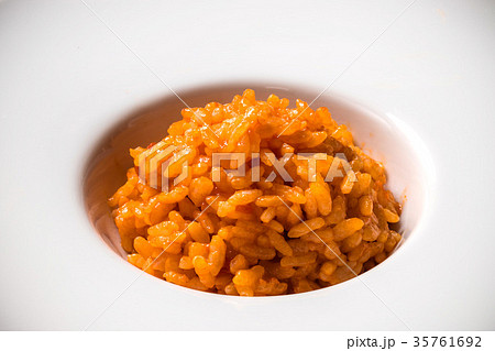 トマトのリゾット Tomato risotto Italian cuisine トマトのリゾット Tomato risotto Italian cuisine 35761692