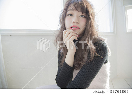 ゆるふわミディアムヘアー 35761865