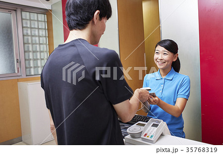 スポーツジム 受付 スポーツジム 受付 35768319