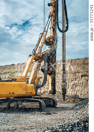 Industrial drilling rig construction machinery 35771243