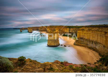 Sunset over The Twelve Apostles in Victoria Sunset over The Twelve Apostles in Victoria 35774030