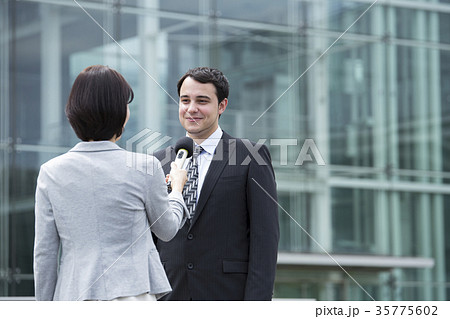 街頭インタビュー_外国人 35775602