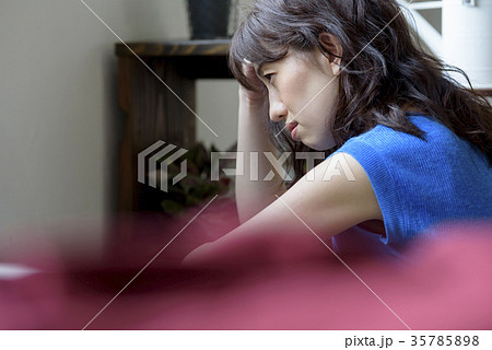 女性 - 悩み - ライフスタイル 35785898