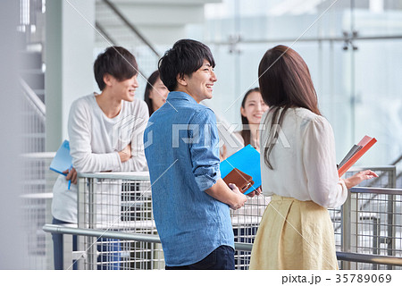大学生イメージ 大学生イメージ 35789069