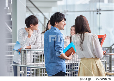大学生イメージ 大学生イメージ 35789070