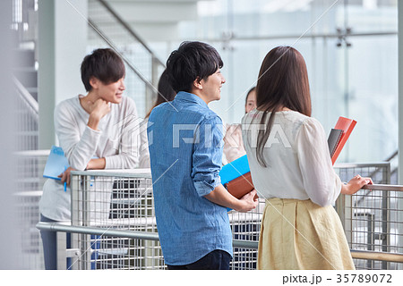 大学生イメージ 35789072