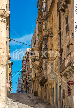 Street of Valletta with traditional balconies 35795367