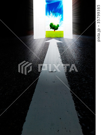 矢印と扉 35799365