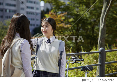 高校生 制服 会話 35802497