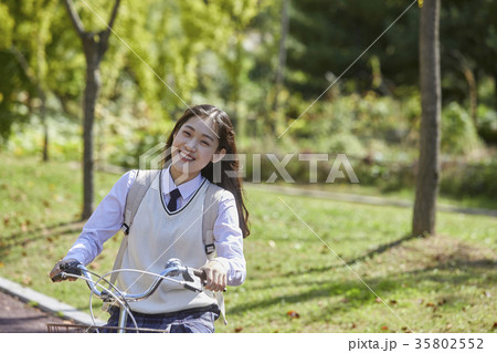 10代 感情 東洋人 35802552