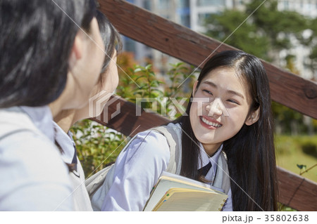 10代 感情 手すり 35802638